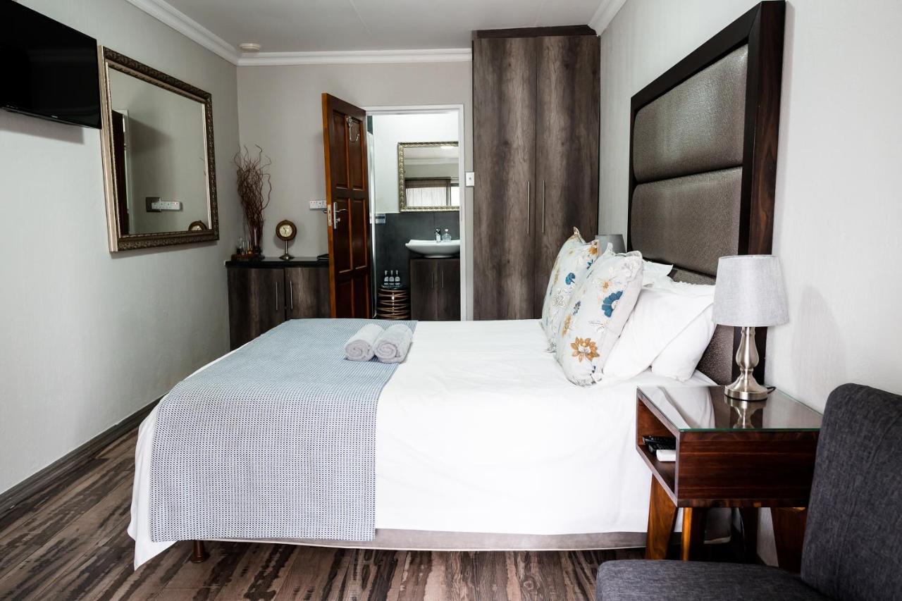 קלרקסדורפ Villa Gracia Guesthouse מראה חיצוני תמונה